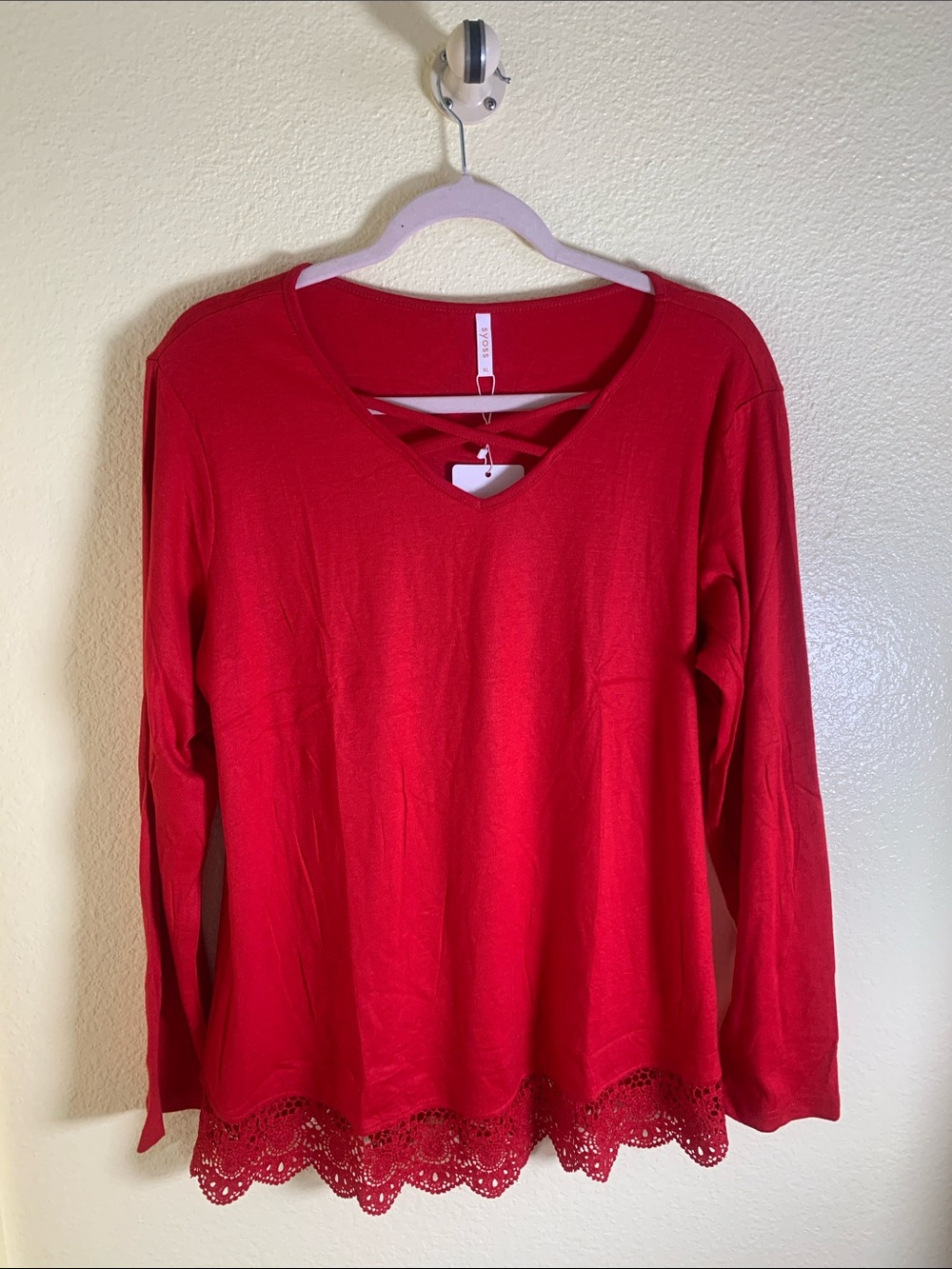 NWT SYOSS Red V-Neck Long Sleeve top, Size XL